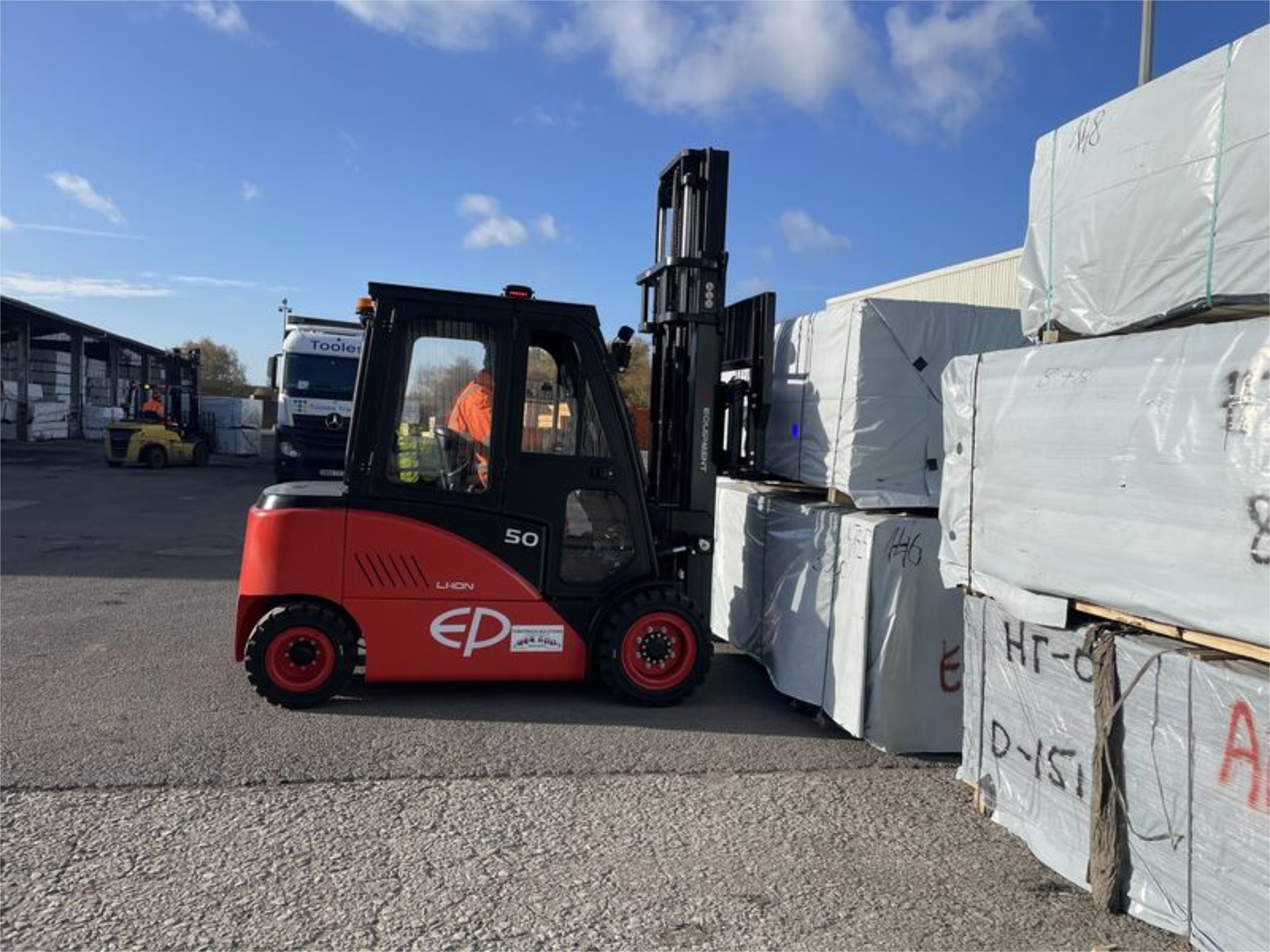 CPD45/50F8 forklift truck in operation.