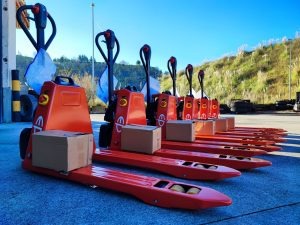 Pump Trucks: Uses for Electric Pallet Trucks