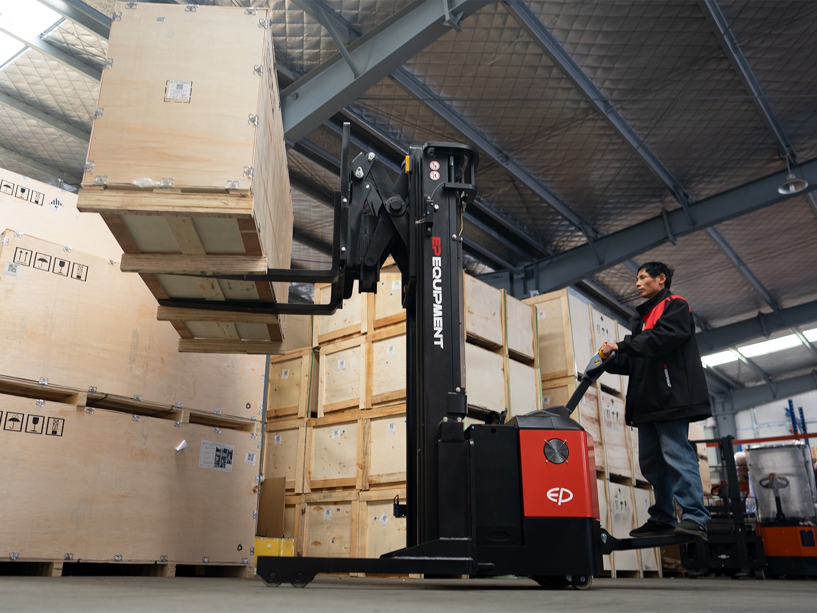 CQE series reach truck from EP.